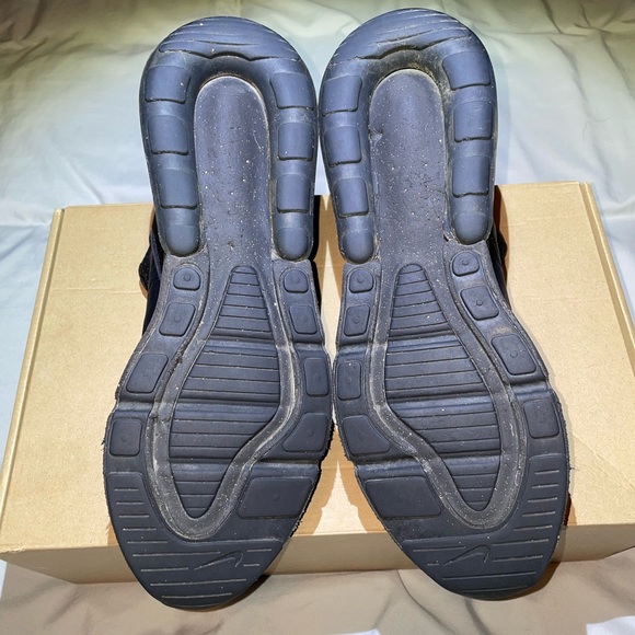 Nike Max 270 ‘Triple Black’ - Picture 5 of 6